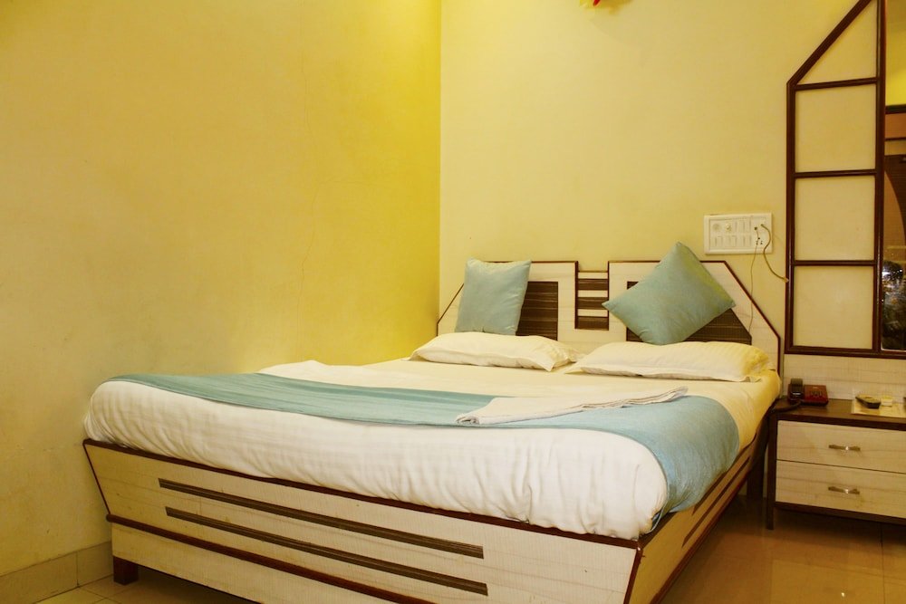 Фото Hotel Broadway Colaba