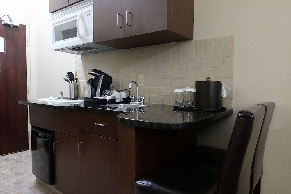 Фото Ramada by Wyndham Weyburn