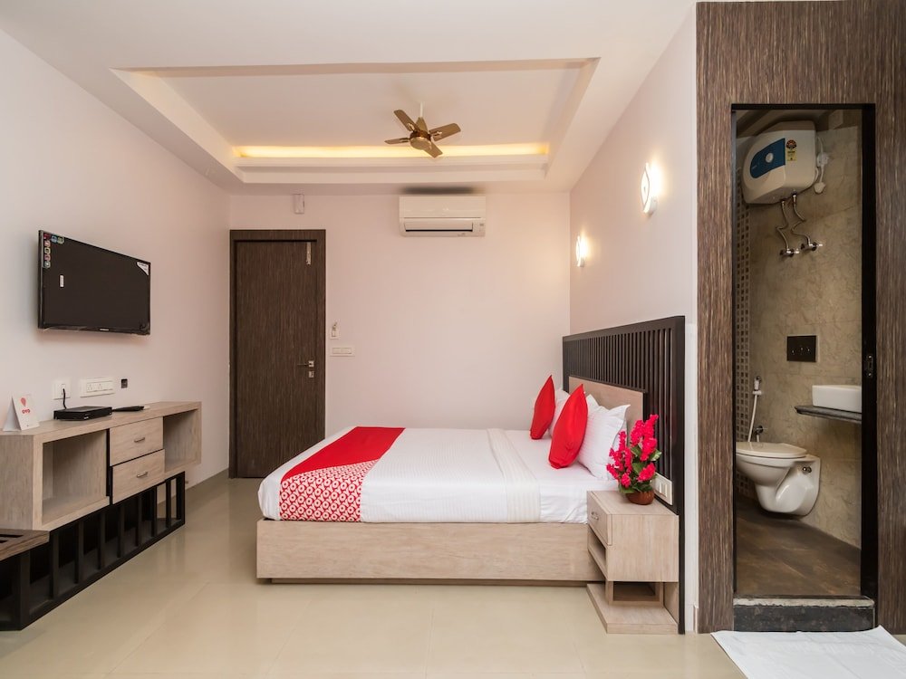 Фото Oyo 10614 Hotel Glassotel