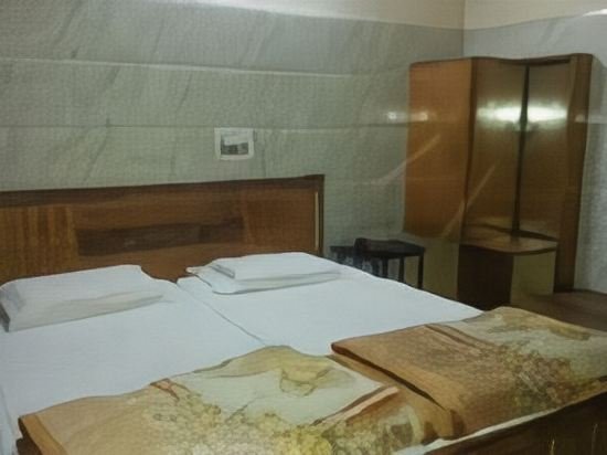 Фото Iroomz Woodlands Lodge