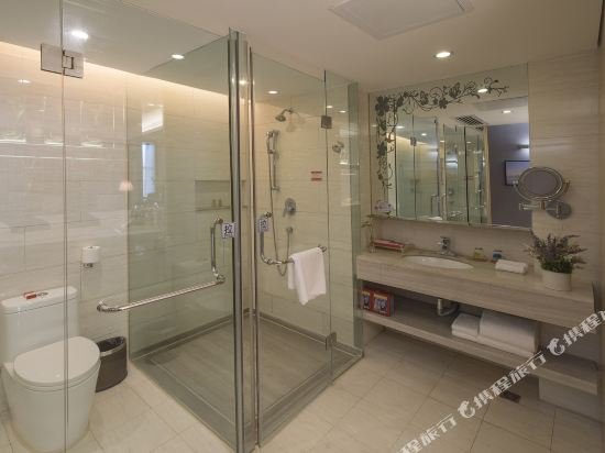 Фото Ramada Plaza by Wyndham Shenzhen North