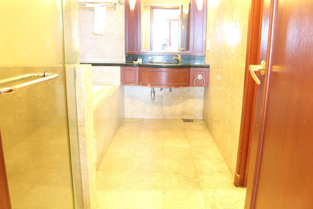 Фото Royal Service Suites at Times Square