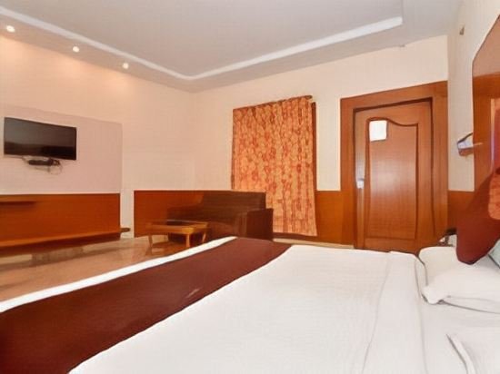 Фото Hotel Basera Brij Bhoomi