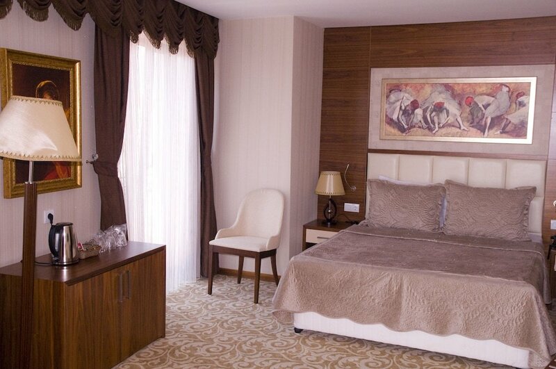 Гостиница Kerimbey Otel в Гемлике
