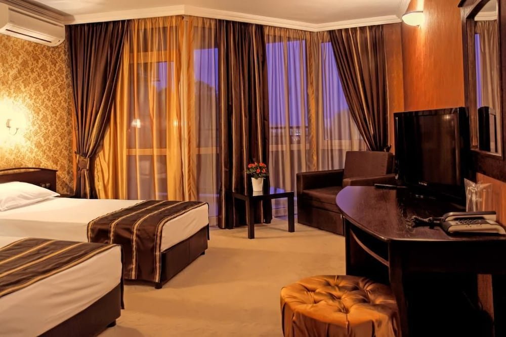 Фото Park Hotel Plovdiv