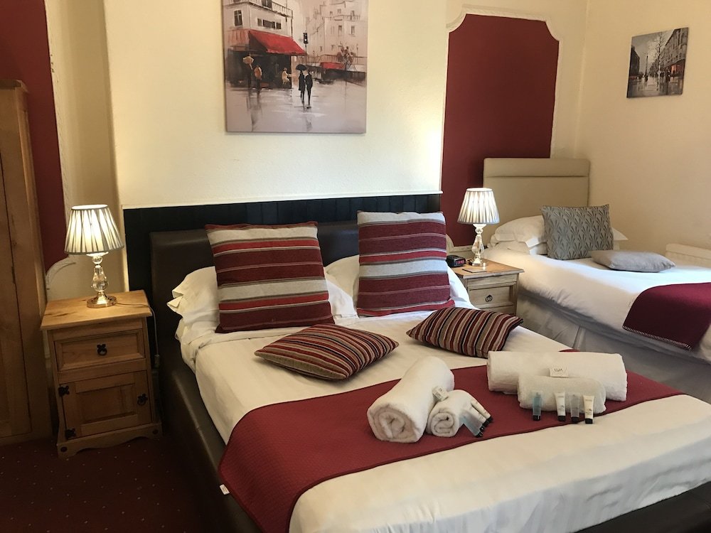 Фото Chester Court Hotel