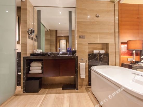 Фото Hilton Shijiazhuang