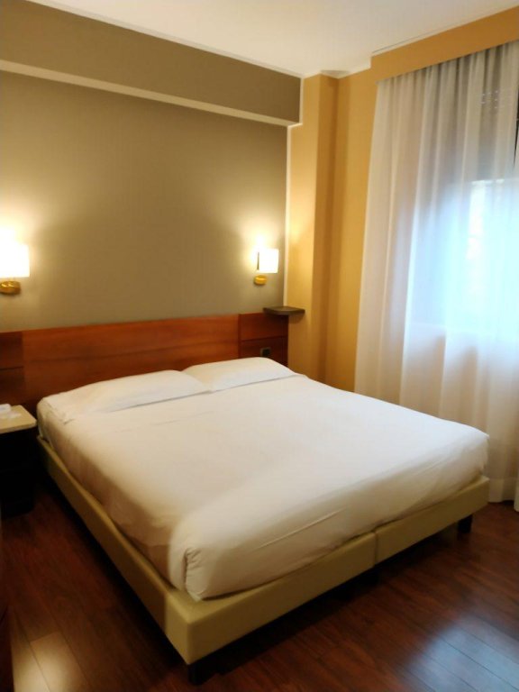 Фото Hotel Mirage, Sure Hotel Collection by Best Western