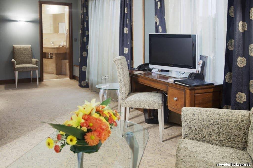 Фото Rosslyn Thracia Hotel