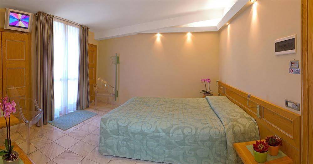 Фото Sempione Hotel Ristorante