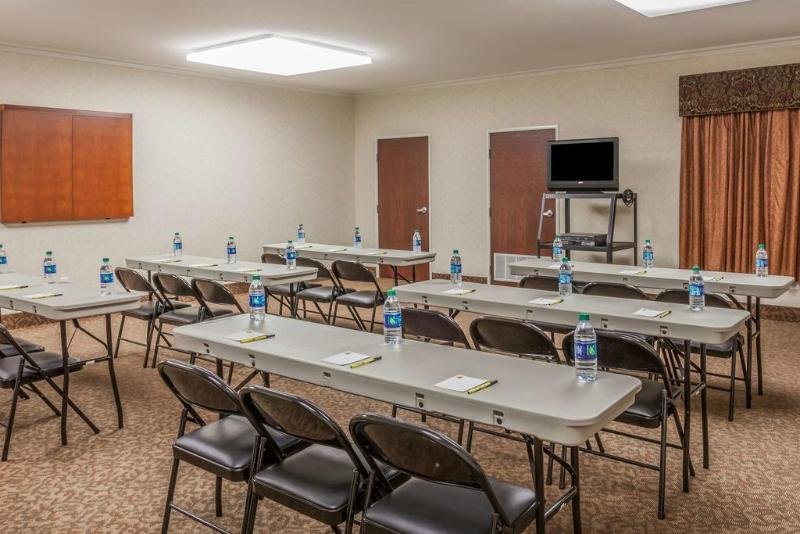 Фото Super 8 by Wyndham Hillsboro Tx