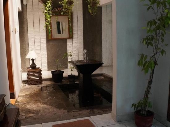 Фото Hotel Kirana