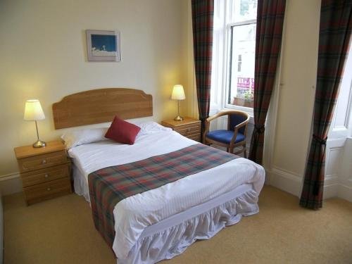 Фото The Waverley Hotel