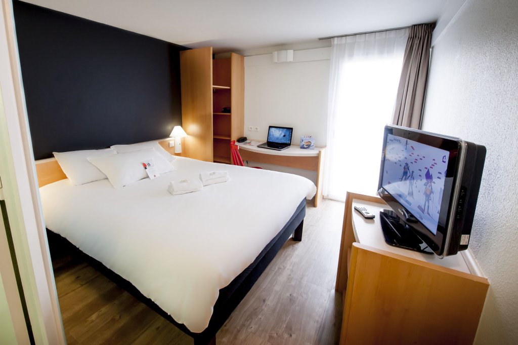 Фото ibis Brest Kergaradec Aéroport