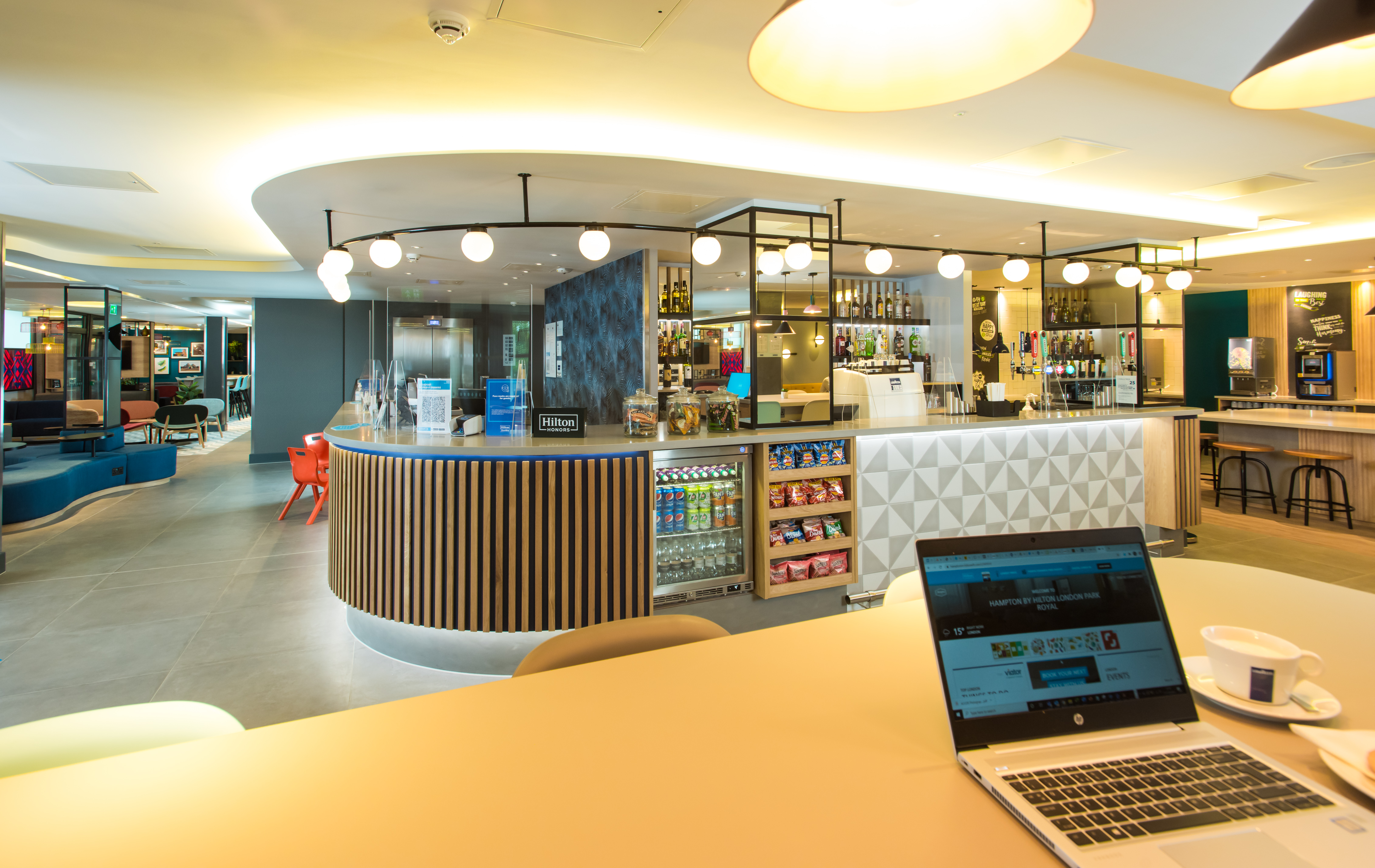 Фото Hampton by Hilton London Park Royal