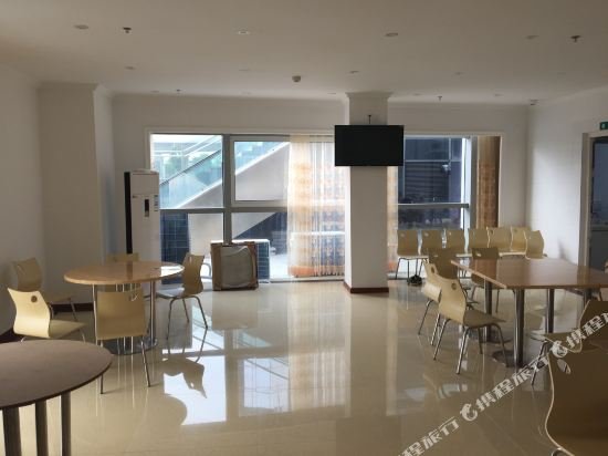 Фото Green Tree Inn Jiangsu Wuxi New District Shengang World Express Hotel