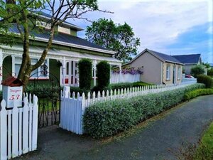 Гостиница Designer Cottage B&b в Крайстчерче