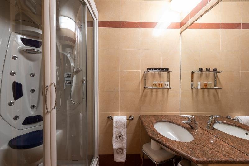 Фото City Life Hotel Poliziano, by R Collection Hotels