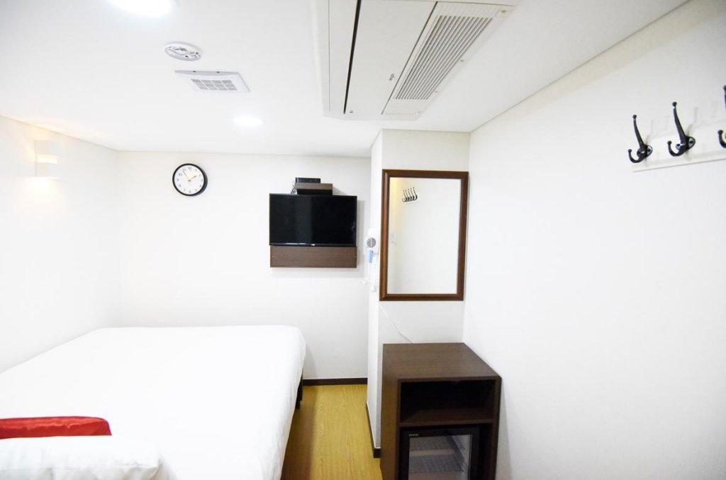 Фото 57 Myeongdong Hostel