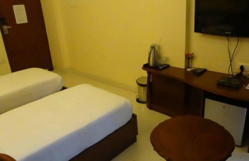 Фото Hotel Shubhangan