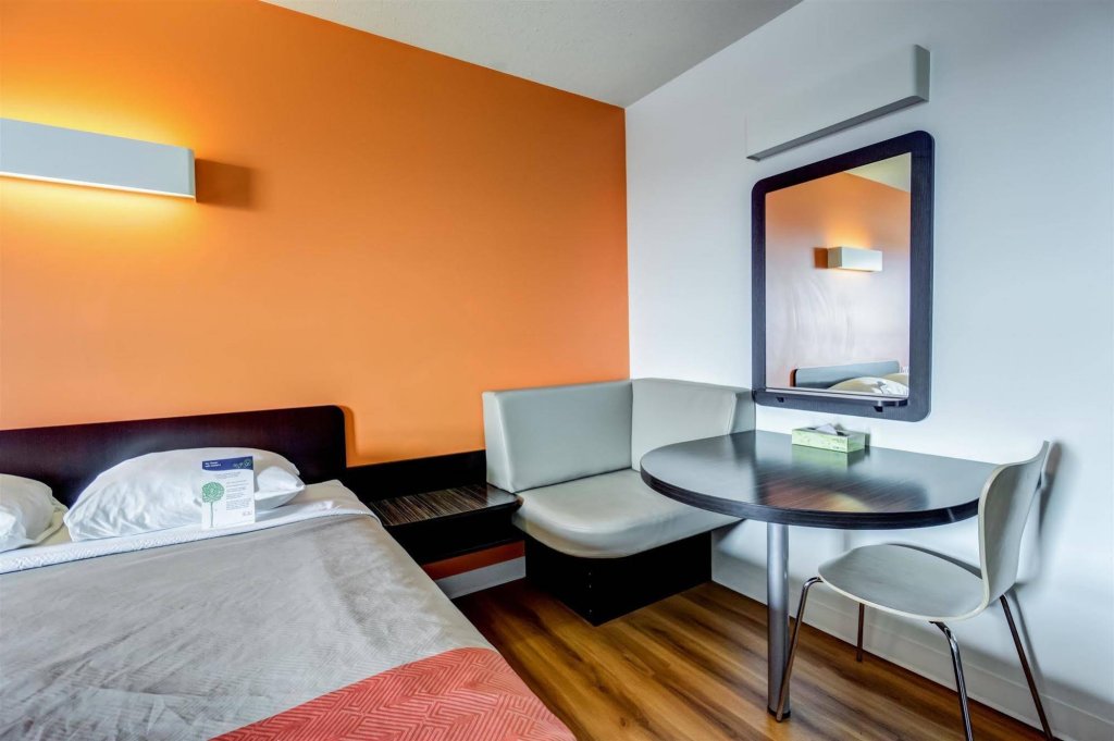 Фото Motel 6 Innisfail Ab