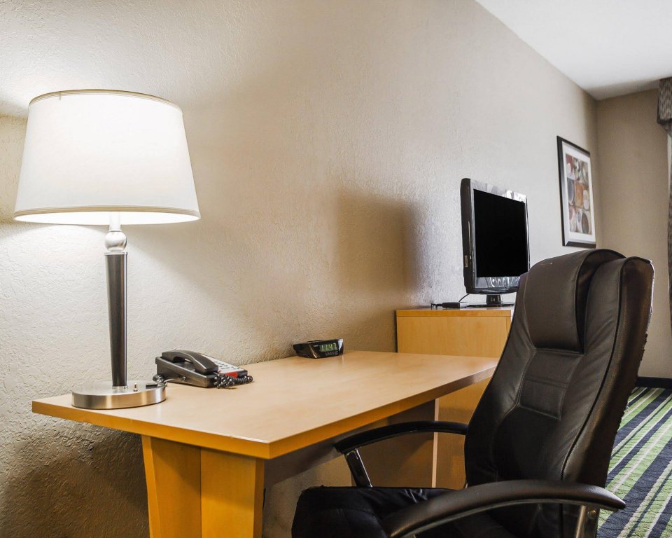 Фото Comfort Inn Kansas City Airport