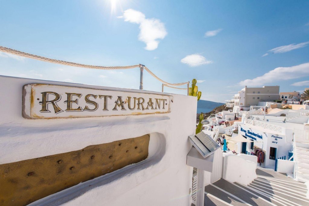 Фото Отель Santorini Secret Suites & Spa