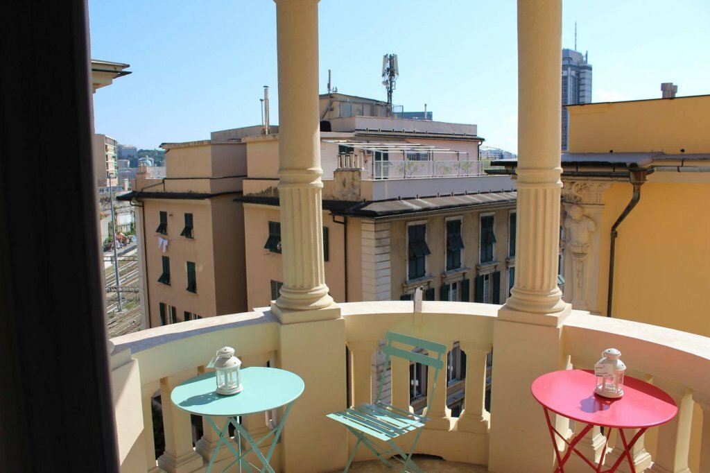 Hotel Victoria House Hostel, Genoa, photo