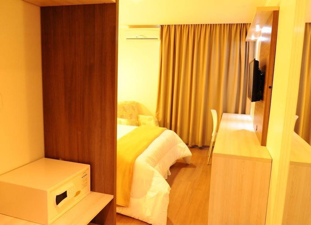 Фото Imigrantes Hotel