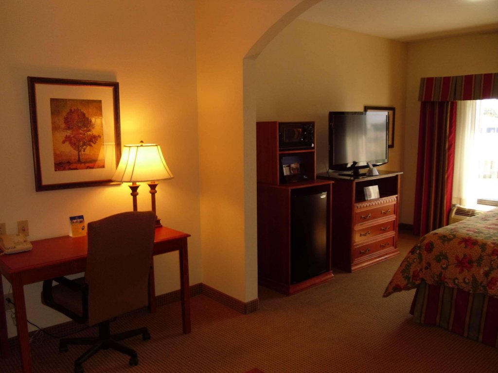 Фото Best Western Plus Midwest City Inn & Suites