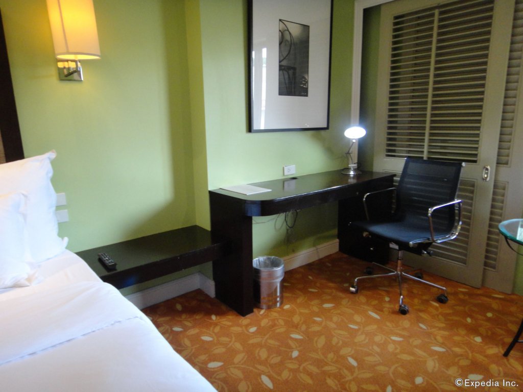 Фото Quest Plus Conference Center, Clark