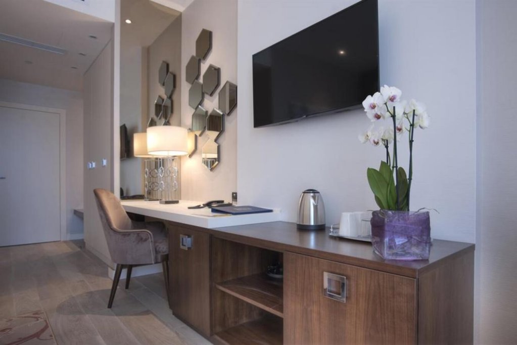 Фото Hotel Petrovac