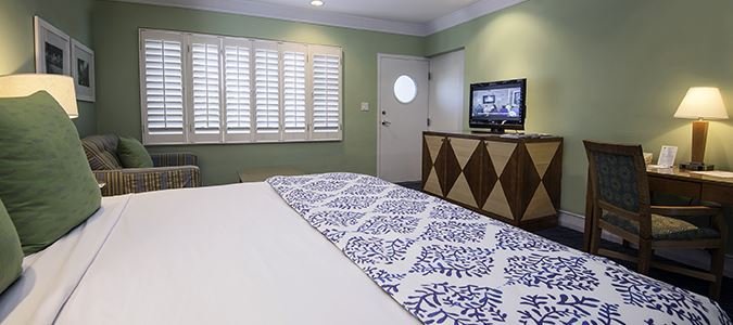 Фото Naples Beach Hotel and Golf Club