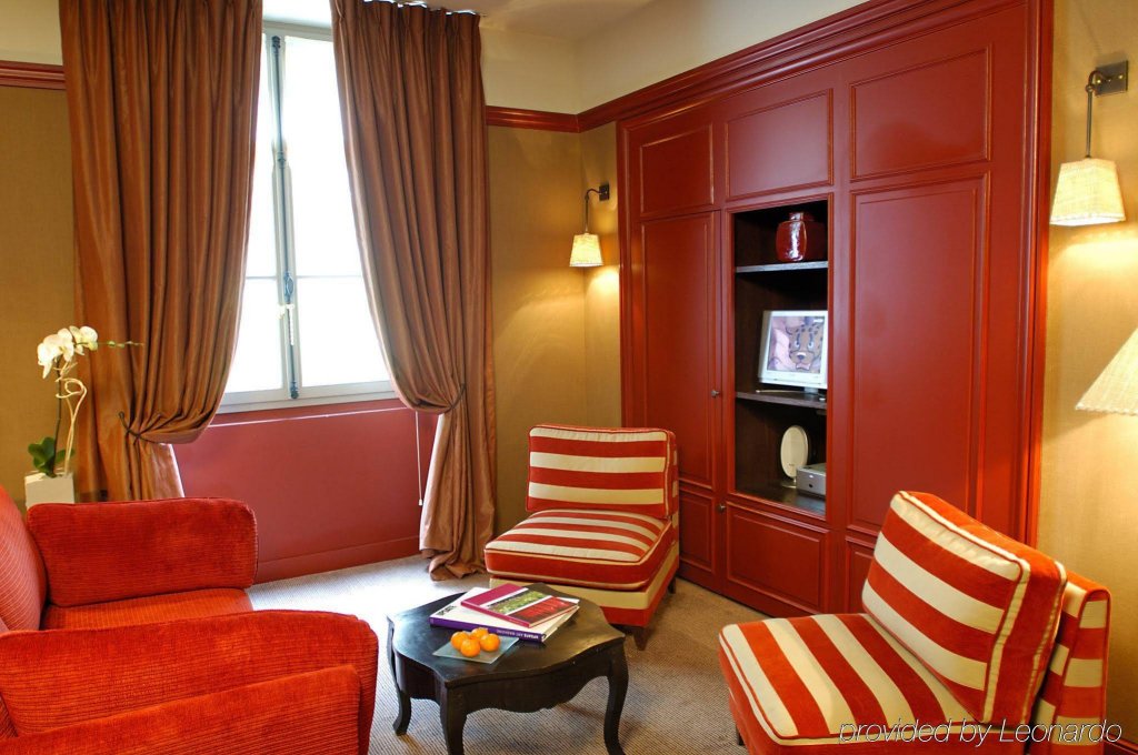 Фото Pavillon de La Reine