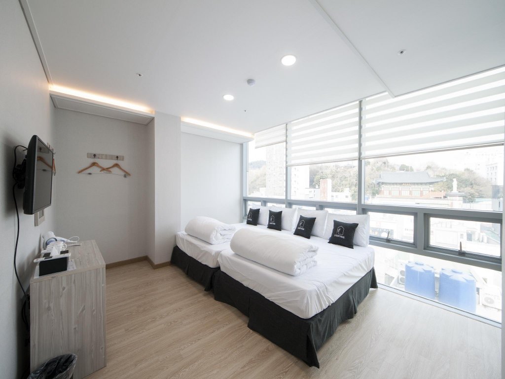 Фото K-Guesthouse Premium Nampo 1