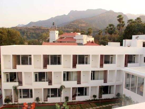 Фото Saaral Resorts