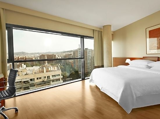 Фото Four Points by Sheraton Barcelona Diagonal
