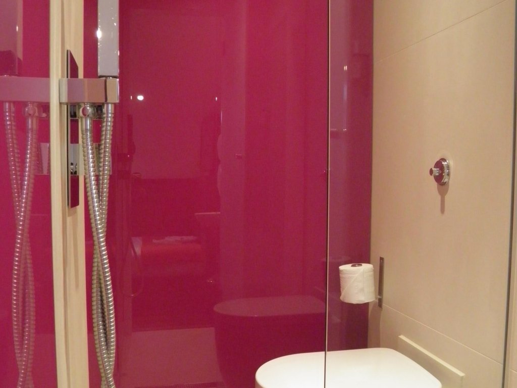 Фото The California