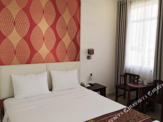 Фото LiLLy Hotel