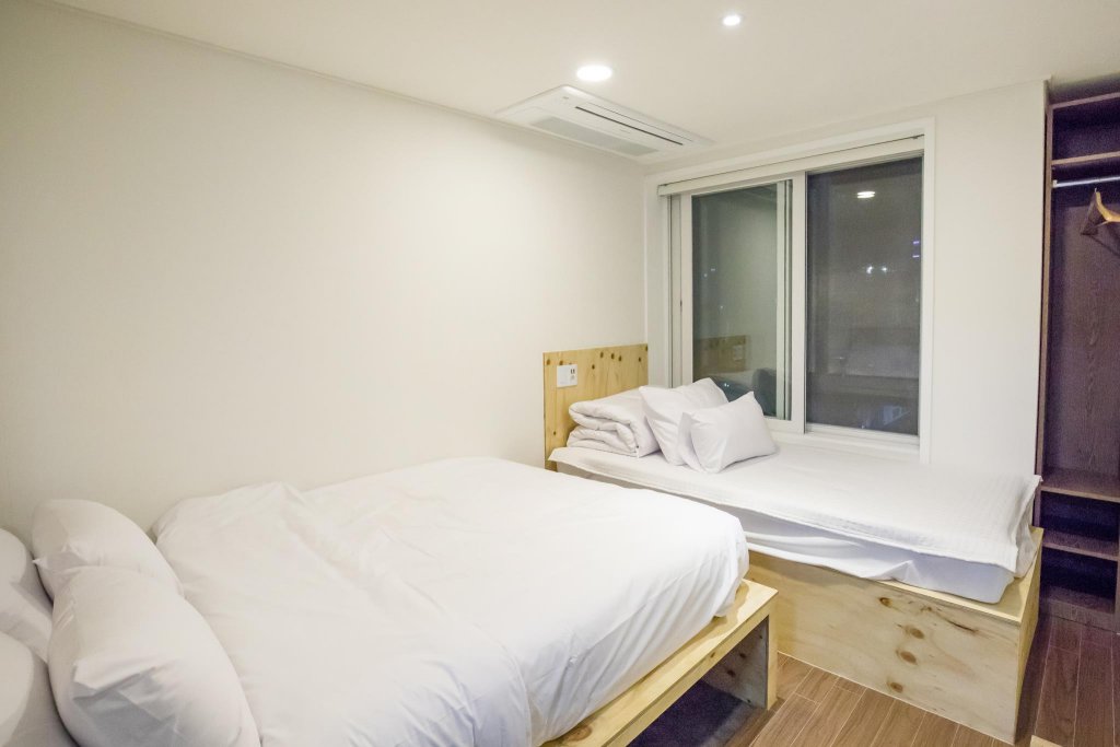 Фото Step Inn Myeongdong 1