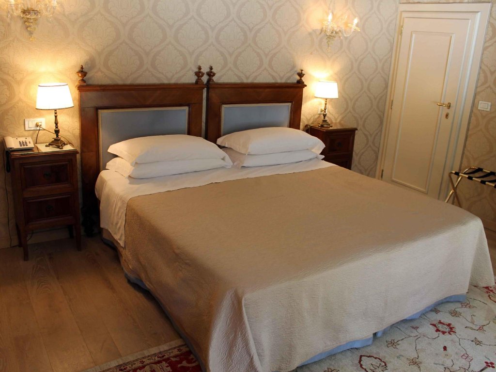 Фото Hotel Palazzo Abadessa