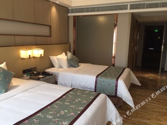 Фото Ramada by Wyndham Wuhan North