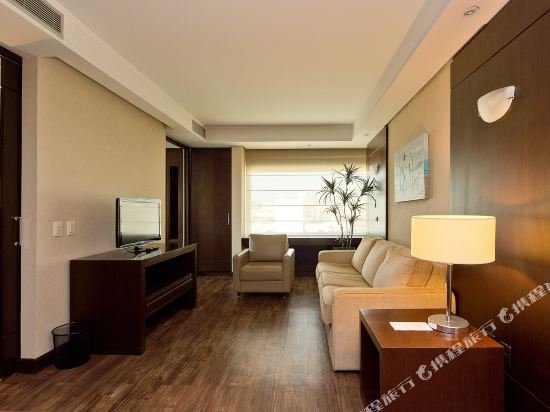 Фото Majestic Palace Hotel