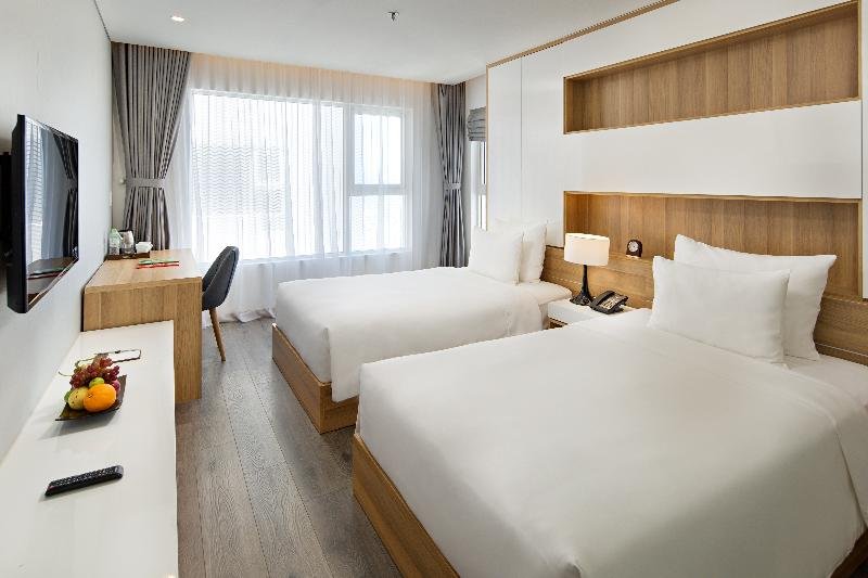 Фото Zen Diamond Suites Hotel Danang