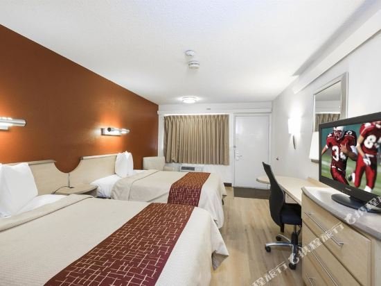 Фото Red Roof Inn Detroit - Dearborn/Greenfield Village