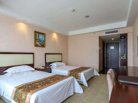 Фото Wuhan Newport International Hotel