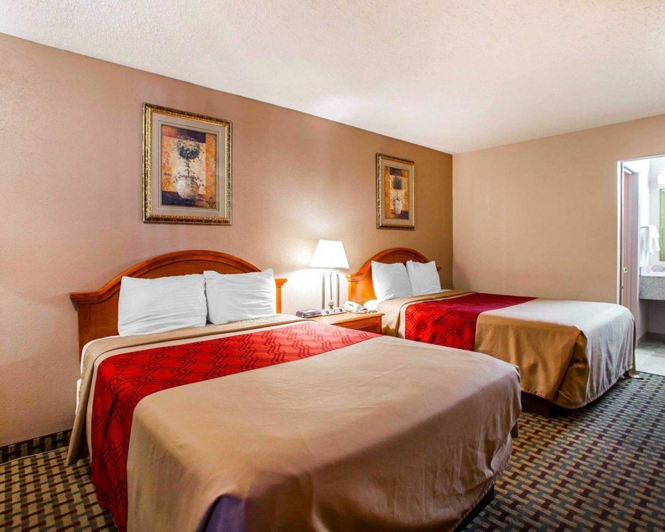 Фото Econo Lodge Mt Laurel