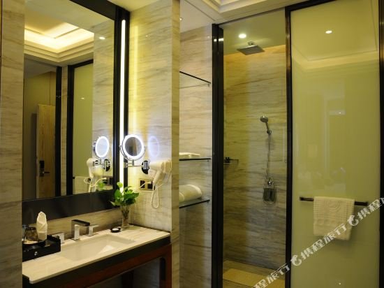 Фото Hilton Garden Inn Zhongshan Guzhen