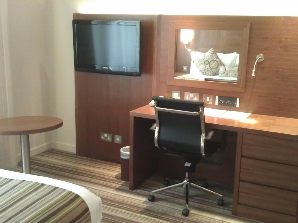 Фото Norfolk Towers Paddington Hotel