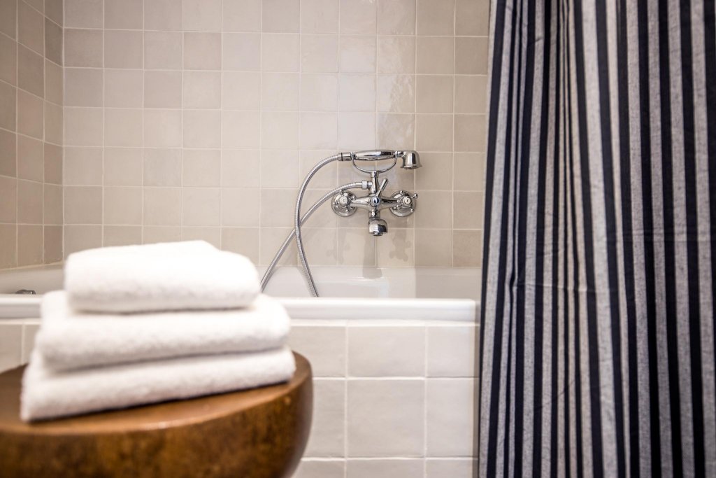 Фото Hôtel le Sud